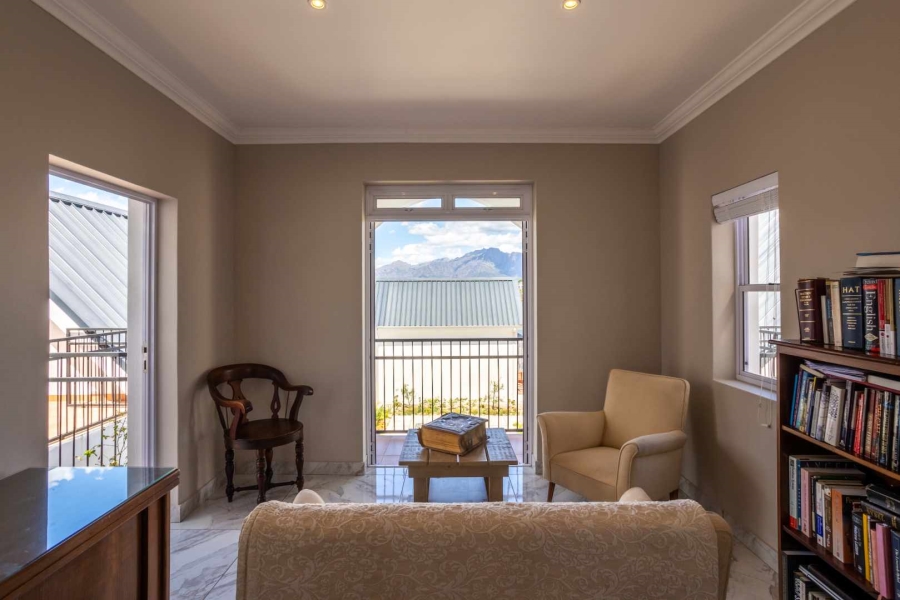 5 Bedroom Property for Sale in Val De Vie Estate Western Cape